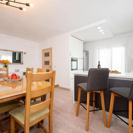 By The Sea Okrug Gornji, Ciovo - 23497 트로기르