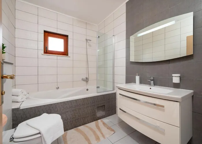 Apartman By The Sea Okrug Gornji, Ciovo - 23497 Trogir