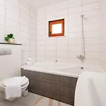 Apartment By The Sea Okrug Gornji, Ciovo - 23497 *